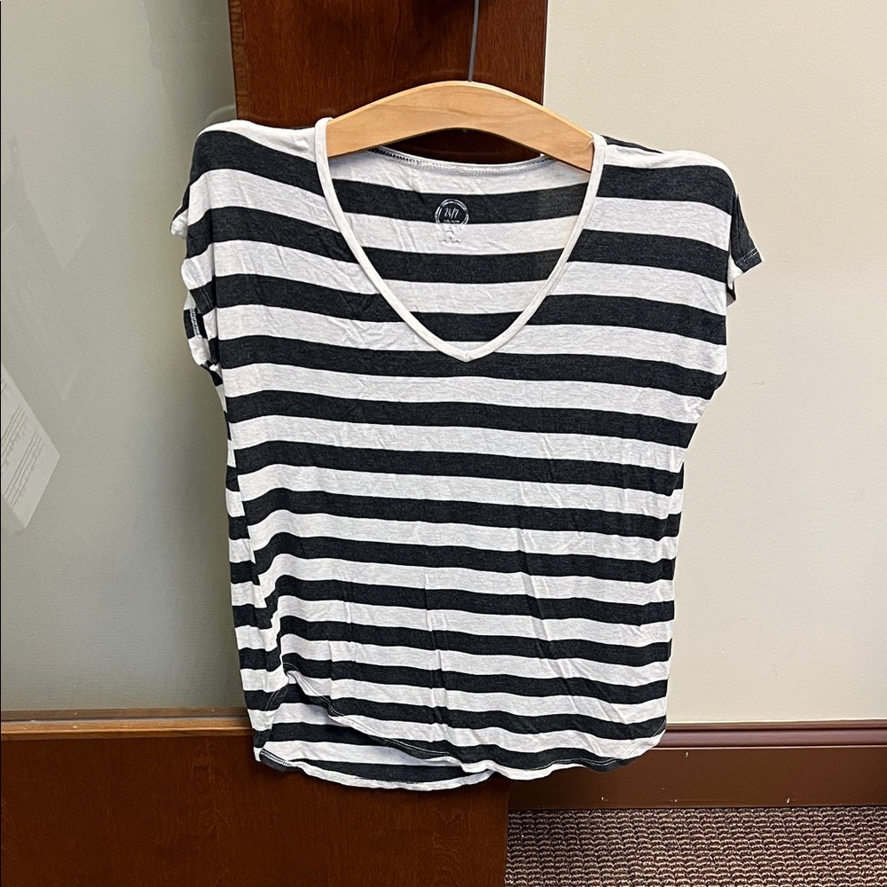 24/7 Maurices Classic Heather Black and White Striped V-Neck Top